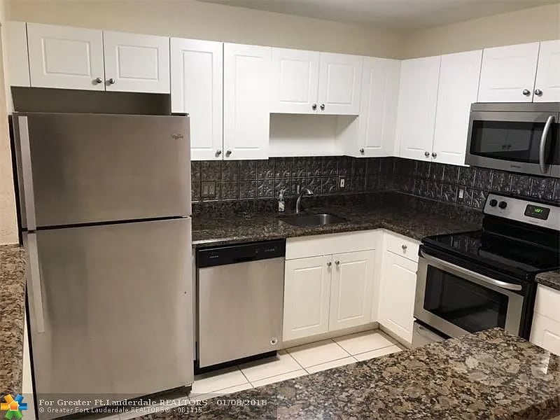 Photo - 770 SE 2nd Ave (Deerfield Beach, FL)