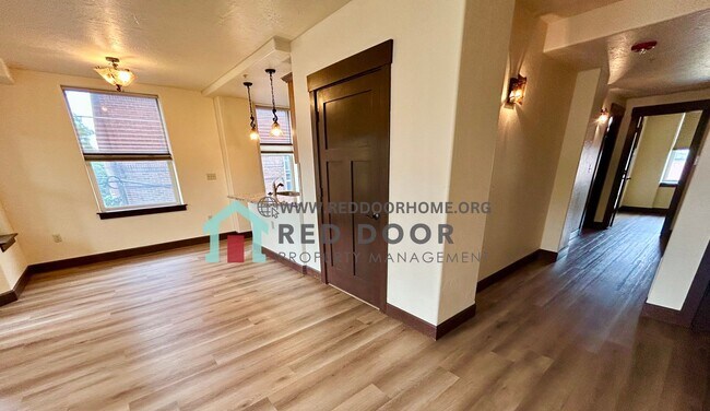 Foto del edificio - 503 1st Ave N
