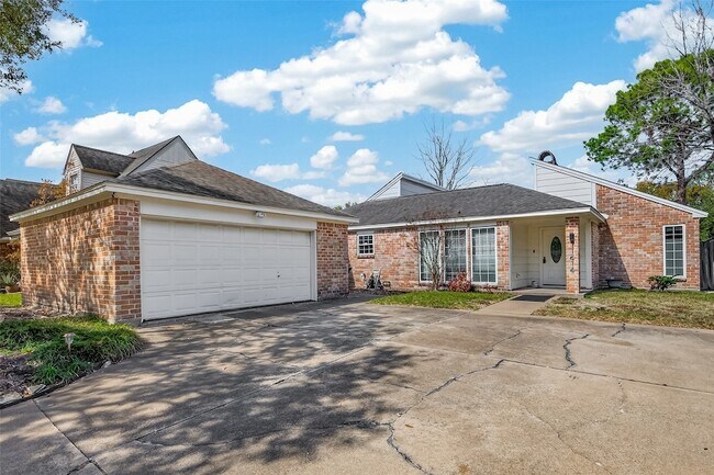 Foto del edificio - 11414 Meadow Lake Dr