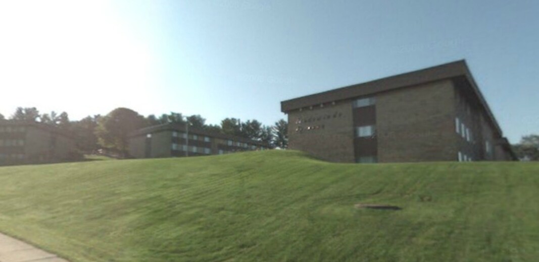 Hillview Terrace Apartments 601 Fitzhugh Dr Traverse City, MI