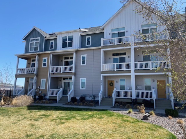 Building Photo - 2816 S Fox Ct
