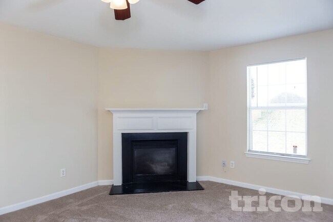 Foto del edificio - 2435 Cornell Cir