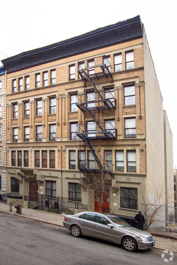 131 W 112th St, New York, NY 10026 - Apartments in New York, NY ...