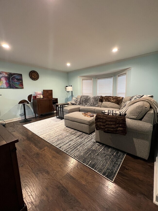 Foto del edificio - 1467 Grandview Dr