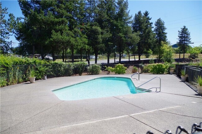 Foto del edificio - Beautiful 2 bedrooms 1.5 Bath