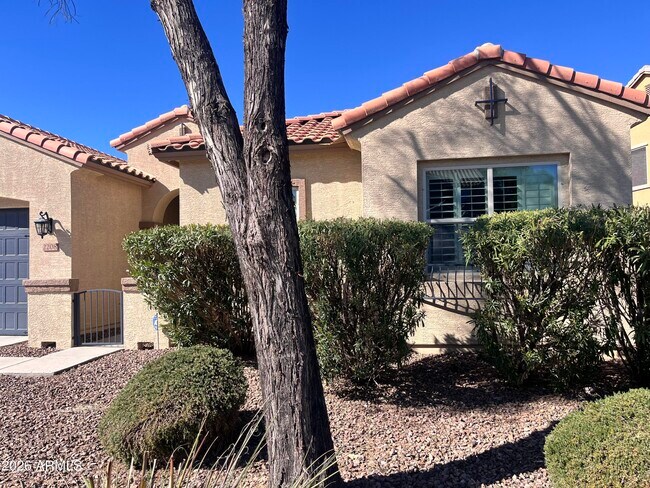 Foto del edificio - 2208 E Indian Wells Dr