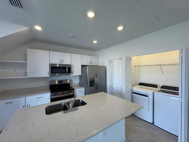 Foto del edificio - 4203 Caterina Ct