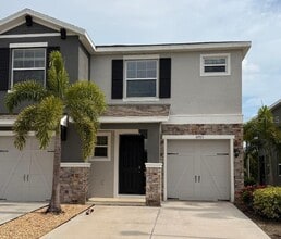 Building Photo - 8725 Daydream St