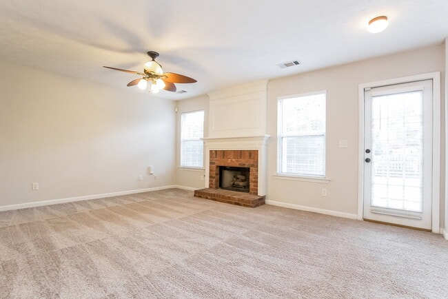 Building Photo - 4021 Plantation Mill Dr