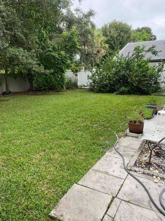 Building Photo - 18051 Rhumba Way