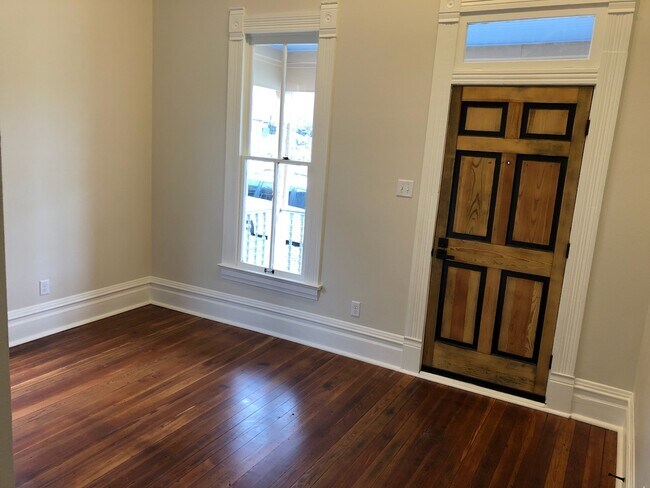 Foto del edificio - 821 E 17th St