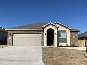 Building Photo - 7445 Shady Mdws Ln