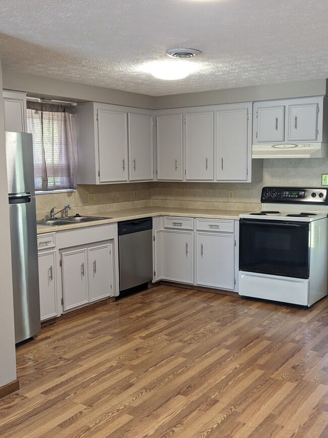 Foto del edificio - 305 Woodlawn Ave NW