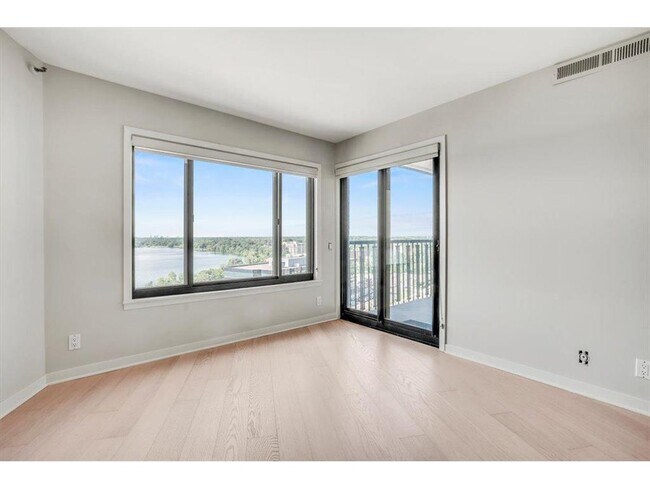 Building Photo - 2950 Dean Pkwy