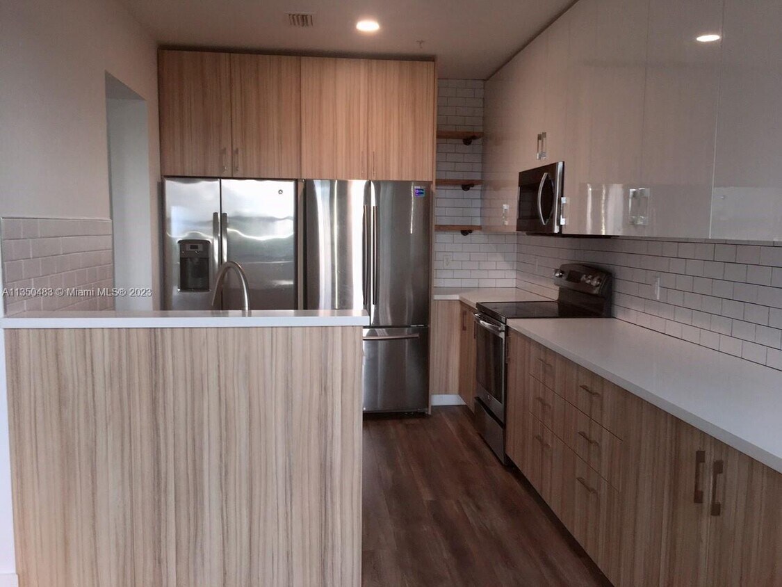 Foto principal - 10620 NW 88th St