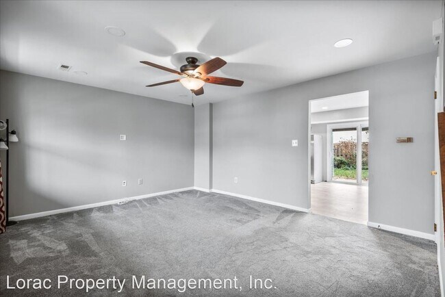 Building Photo - 2 br, 1.5 bath House - 5130 Pecan Drive