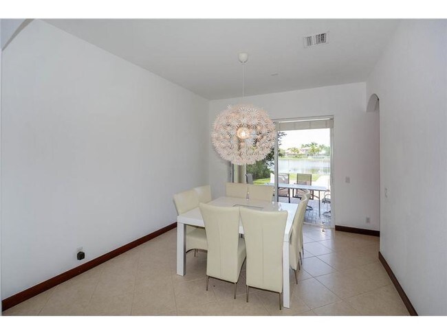 Foto del edificio - 914 Marina Dr