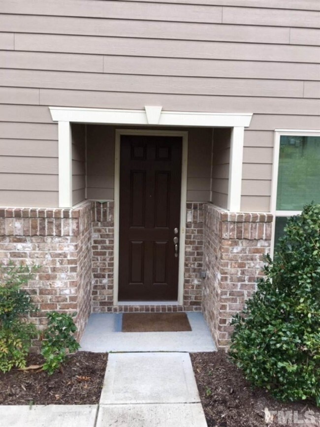 Building Photo - 512 Rockcastle Dr