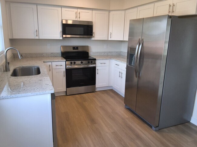 Foto del edificio - Blackstone-New Construction 3 Bed 2.5 Bath Townhouse-Fort Pickett Area
