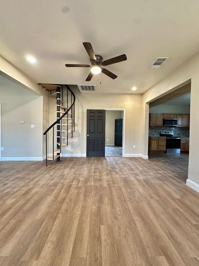 Building Photo - COMING MAY 2026!!! - Fully Remodeled 3-Bedroom Home w/ Bonus Room!!