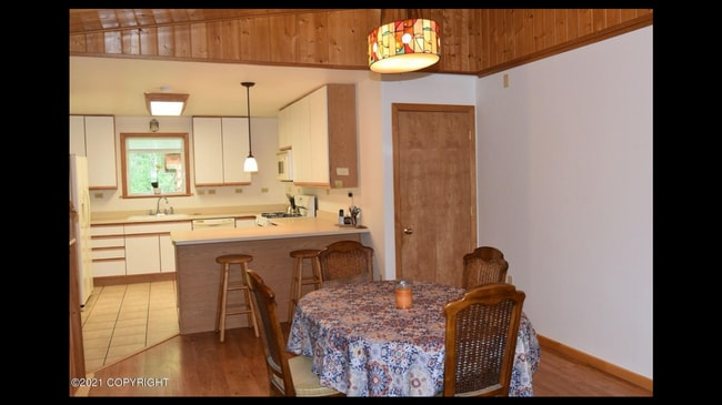 Building Photo - 3BR/3BA Home on 1.9 Acres – Mountain Views...