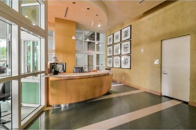 Foto del edificio - 218 SE 14th St
