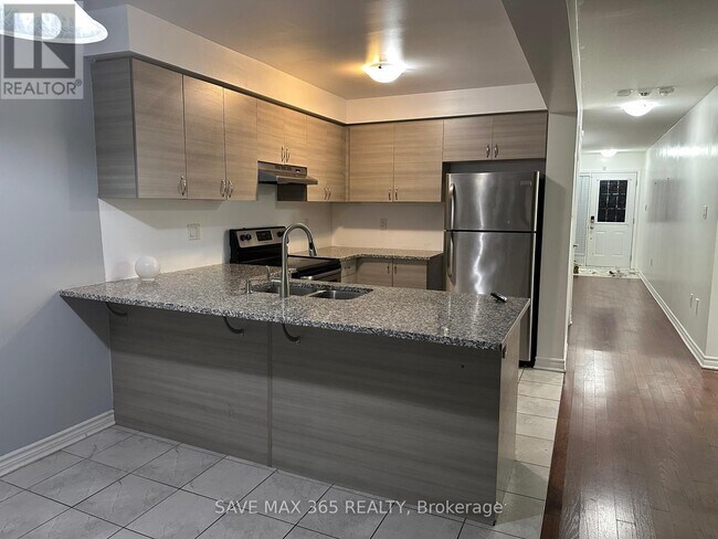 Photo du bâtiment - 270 Grovehill Cres