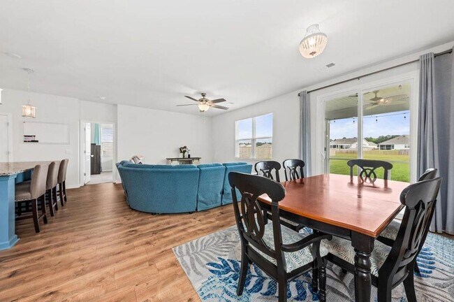 Foto del edificio - 314 Cypress Br Rd