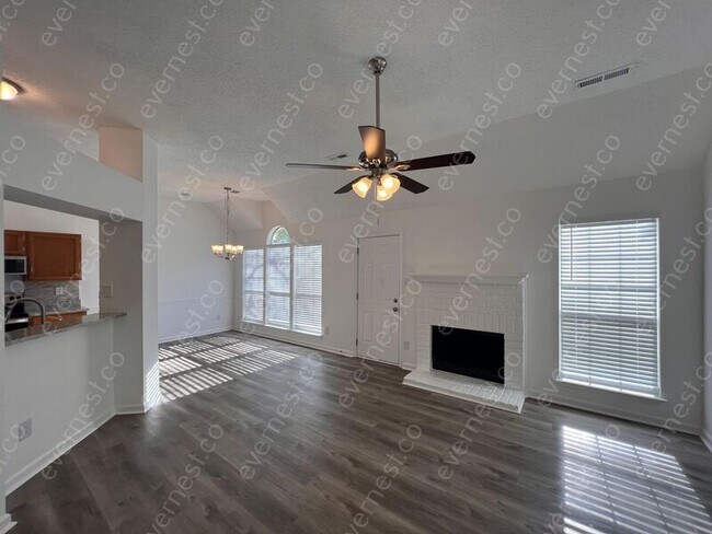 Foto del edificio - 5389 Chinkapin Oak Cove