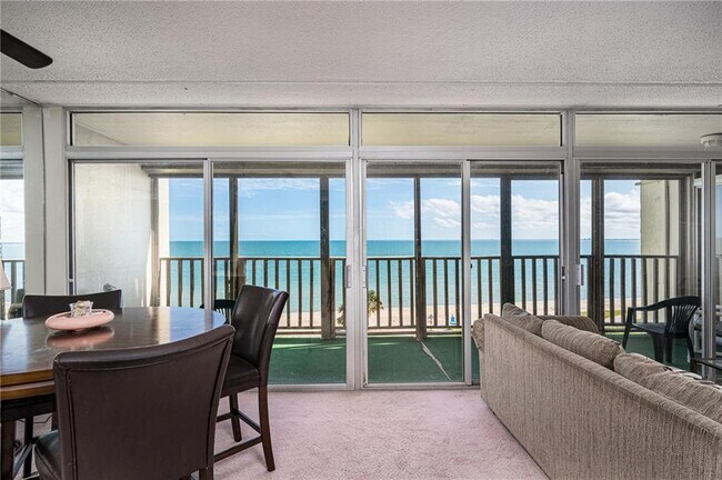 Building Photo - 4242 Gulfbreeze Blvd