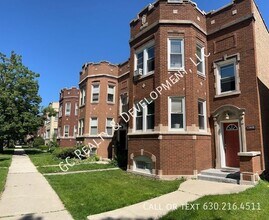 Building Photo - 5410 W Berteau Ave