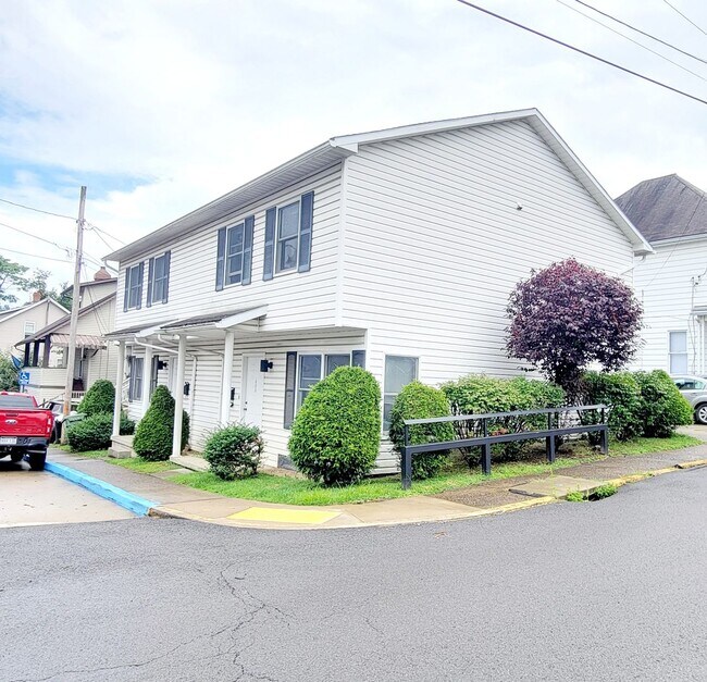 Foto del edificio - 600/602 Brandon St