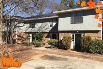 Building Photo - 470 S Jeff Davis Dr