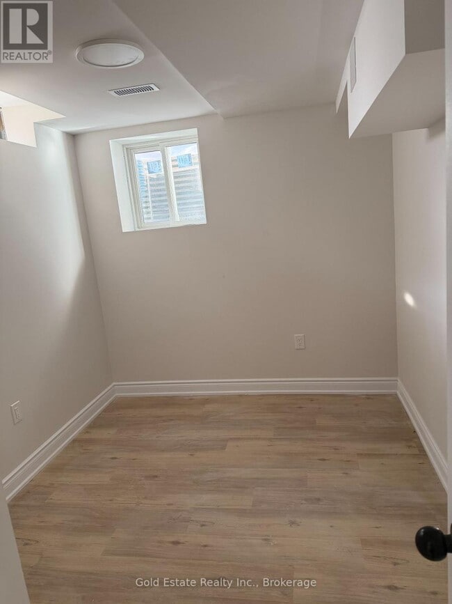 Building Photo - 1034 Old Oak Dr