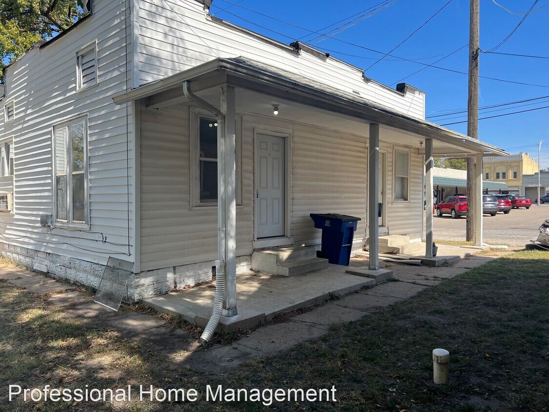 Primary Photo - Studio, 1 bath House - 209 Old Mill Rd