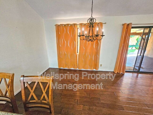 Building Photo - 413 Mt Rainier Pl