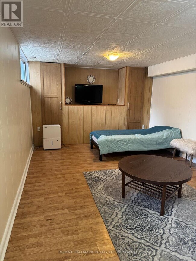 Photo du bâtiment - 207 Lawrence Ave