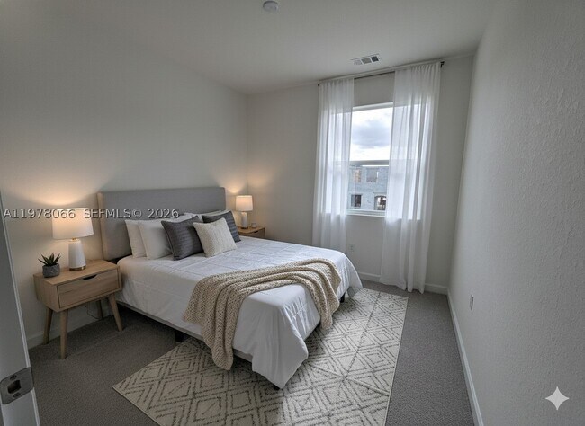 Foto del edificio - 300 SE 10th St