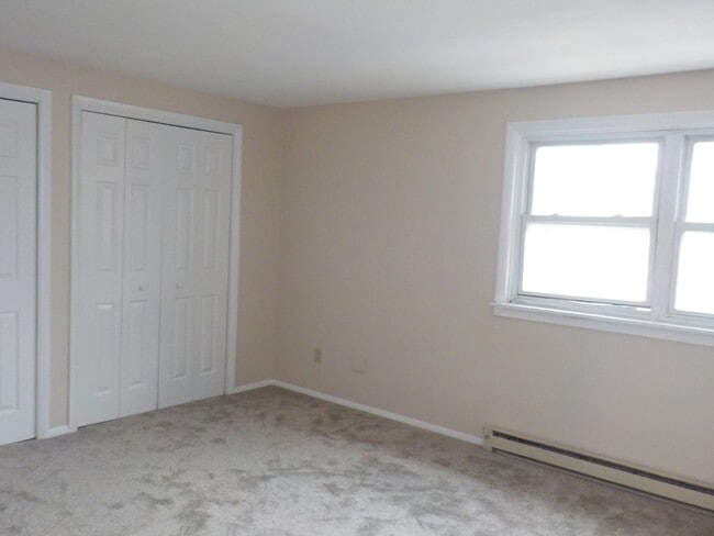 Main Bedroom - 114 E Cumberland Rd
