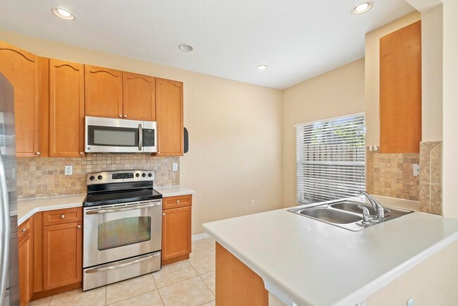 Foto del edificio - 152 Lake Monterey Cir