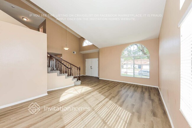 Foto del edificio - 7157 Stanhope Ln