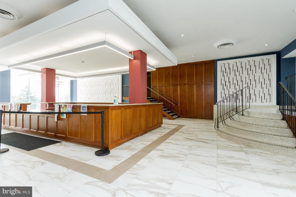 Foto principal - 4600 Duke St