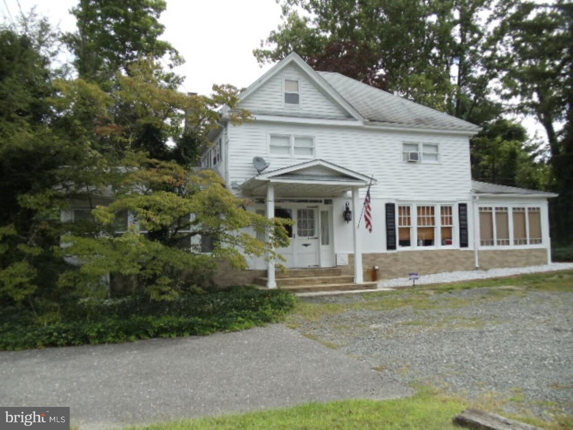 Foto principal - 264 Church Rd