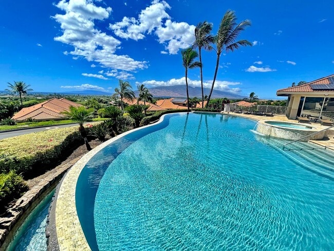 Building Photo - Luxury Island Living in Hokulani Golf Vill...