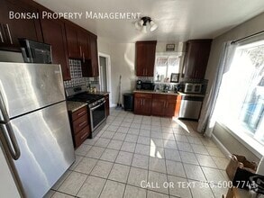 Building Photo - 2577 S 700 E