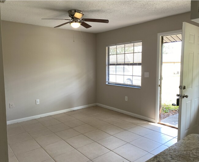1651 Goodyear Ave Unit 1651, Lakeland, FL 33801 Room for Rent in
