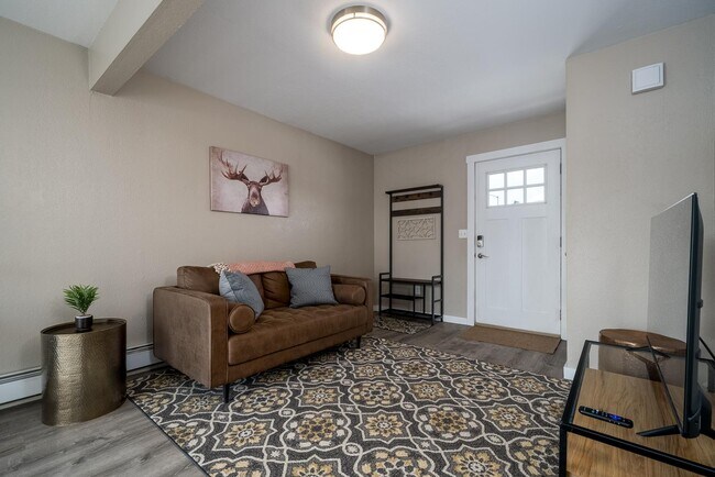 Foto del edificio - 901 E 46th Ct