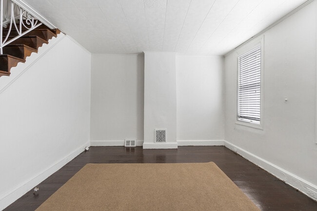 Building Photo - 2041 Pemberton St