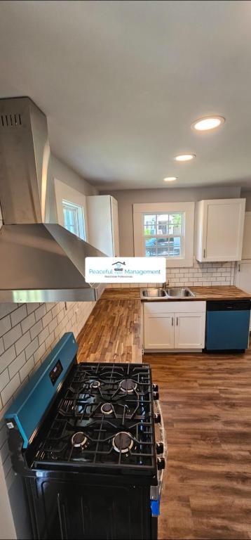 Building Photo - 2602 Garden Dr