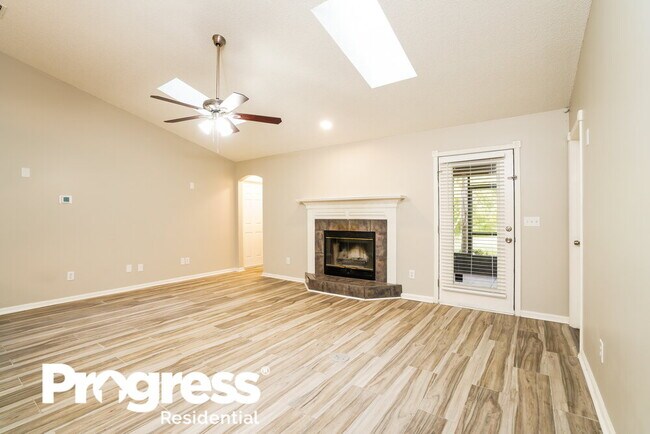 Foto del edificio - 1775 Glen Laurel Dr